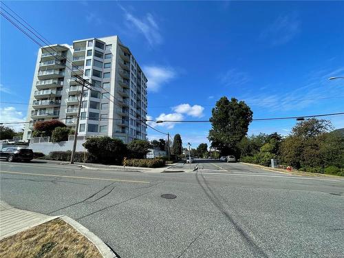 505-220 Townsite Rd, Nanaimo, BC - Outdoor With Facade