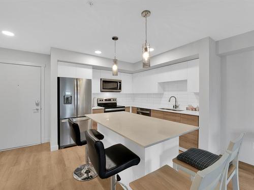 103-4810 Cedar Ridge Pl, Nanaimo, BC - Indoor Photo Showing Kitchen With Upgraded Kitchen