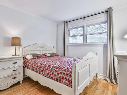 Bedroom - 77 Av. Turcot, Saint-Sauveur, QC - Indoor Photo Showing Bedroom