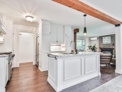 Kitchen - 77 Av. Turcot, Saint-Sauveur, QC - Indoor Photo Showing Kitchen With Upgraded Kitchen