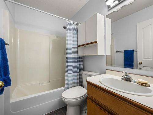 580 Carmel Crt, Kamloops, BC - Indoor Photo Showing Bathroom