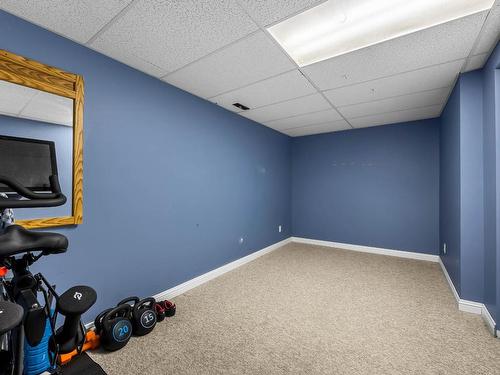 580 Carmel Crt, Kamloops, BC - Indoor Photo Showing Other Room