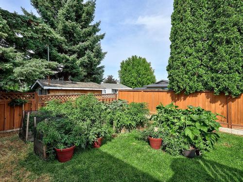 580 Carmel Crt, Kamloops, BC - Outdoor With Backyard