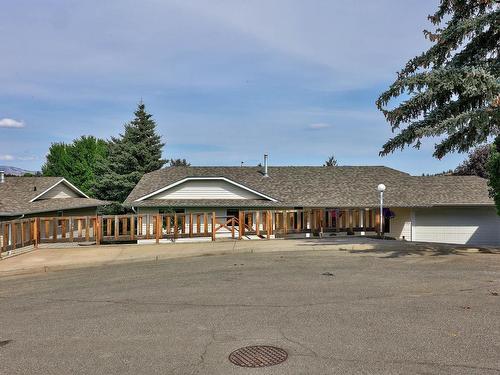 580 Carmel Crt, Kamloops, BC - Outdoor With Deck Patio Veranda