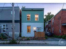 52 STIRLING Avenue  Ottawa, ON K1Y 1P8