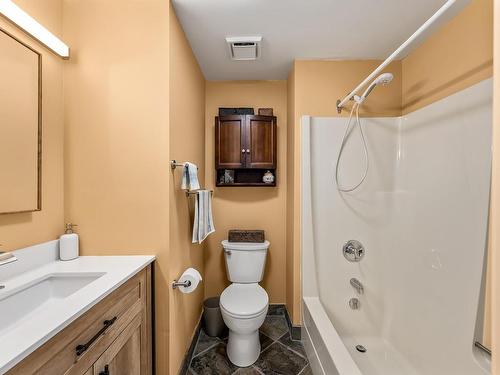 217-205 1St St, Courtenay, BC - Indoor Photo Showing Bathroom