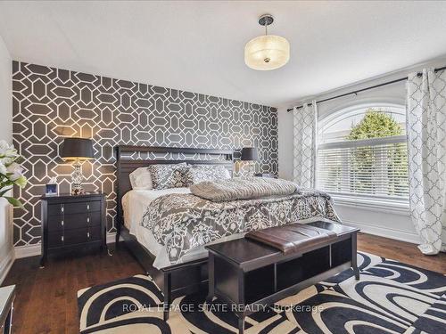 50 Geranium Ave, Hamilton, ON - Indoor Photo Showing Bedroom