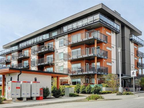 106-2500 Hackett Cres, Central Saanich, BC - Outdoor