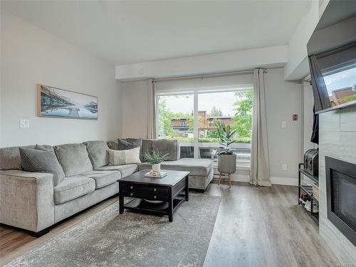 106-2500 Hackett Cres, Central Saanich, BC - Indoor Photo Showing Living Room With Fireplace