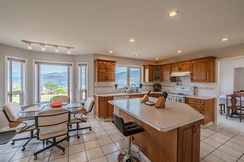 6414 Stevenson Place, Summerland, BC - Indoor