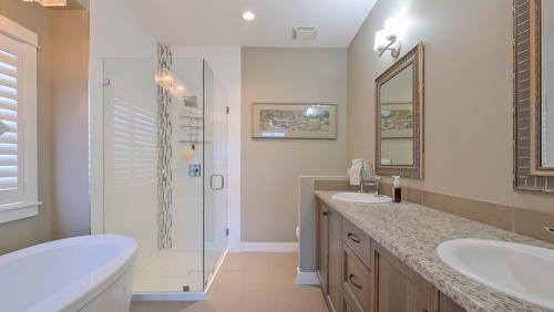 1257 Feedham Avenue, Kelowna, BC - Indoor Photo Showing Bathroom