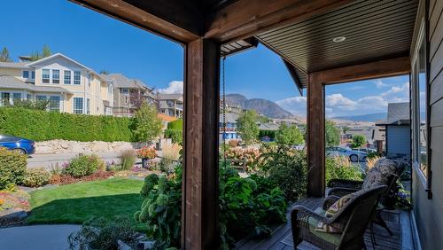 1257 Feedham Avenue, Kelowna, BC - Outdoor With Deck Patio Veranda