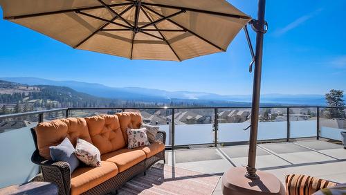 1257 Feedham Avenue, Kelowna, BC - Outdoor With View With Exterior