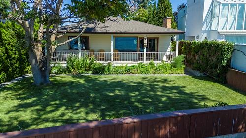 4080 Lakeshore Road, Kelowna, BC - Outdoor With Deck Patio Veranda