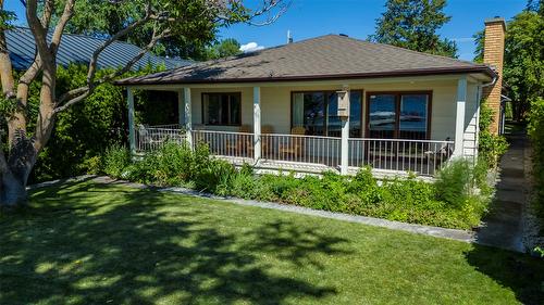 4080 Lakeshore Road, Kelowna, BC - Outdoor With Deck Patio Veranda