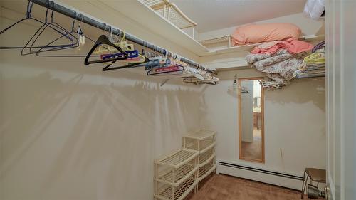 4080 Lakeshore Road, Kelowna, BC - Indoor With Storage