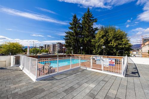 306-737 Leon Avenue, Kelowna, BC - Outdoor With Deck Patio Veranda