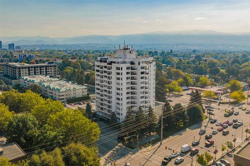 306-737 Leon Avenue, Kelowna, BC - Outdoor With View