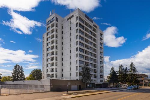 306-737 Leon Avenue, Kelowna, BC - Outdoor With Facade