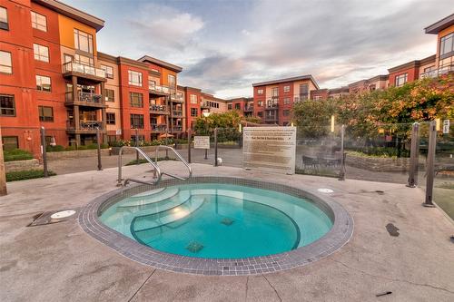 138-654 Cook Road, Kelowna, BC - Outdoor With In Ground Pool