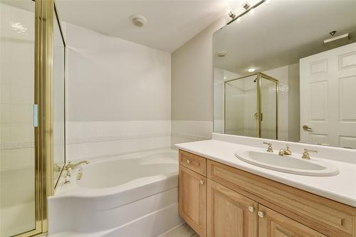 606-1152 Sunset Drive, Kelowna, BC - Indoor Photo Showing Bathroom