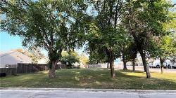 619 Magnan ST  Winnipeg, MB R2Y 1S6