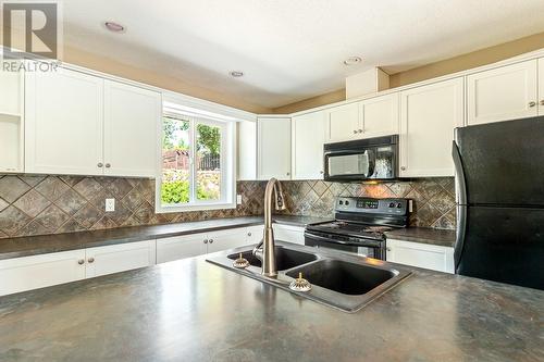 3472 Parklane Road, West Kelowna, BC - Indoor Photo Showing Kitchen With Double Sink