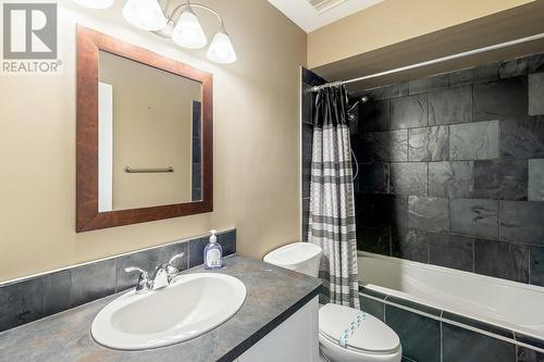 3472 Parklane Road, West Kelowna, BC - Indoor Photo Showing Bathroom