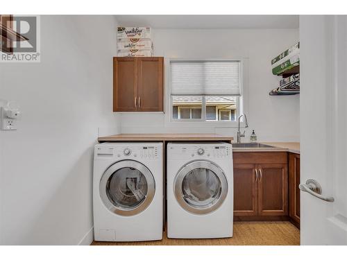 157 Terrace Hill Place, Kelowna, BC - Indoor Photo Showing Laundry Room