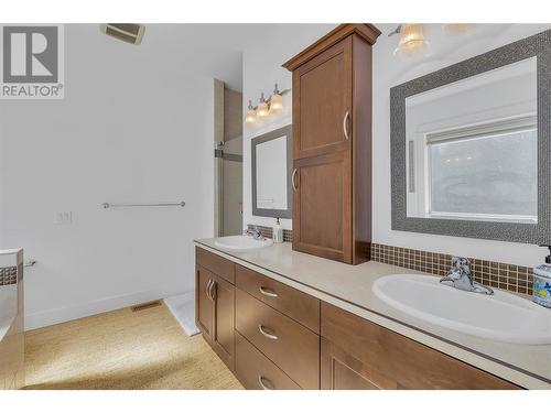 157 Terrace Hill Place, Kelowna, BC - Indoor Photo Showing Bathroom