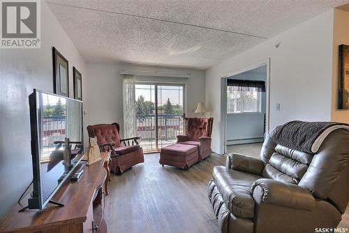 305 2501 1St Avenue W, Prince Albert, SK - Indoor Photo Showing Living Room