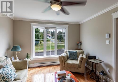 15 Everest Street, Paradise, NL - Indoor Photo Showing Living Room