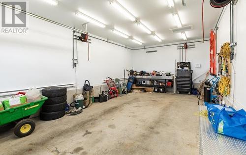 15 Everest Street, Paradise, NL - Indoor Photo Showing Garage