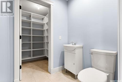 27 Federal Drive, White City, SK - Indoor Photo Showing Bathroom