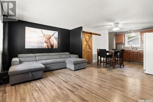 410 Palliser Street, Regina, SK - Indoor Photo Showing Living Room