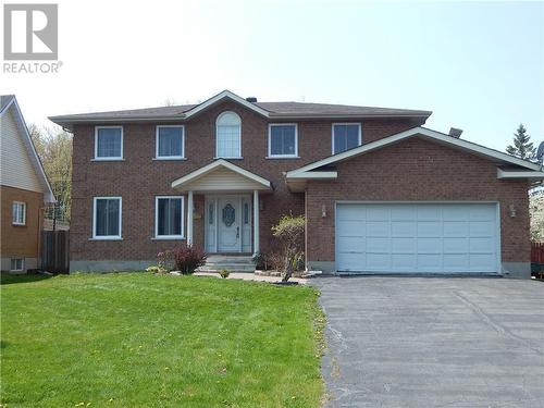 1701 Blakely Drive, Cornwall, ON - Outdoor With Facade