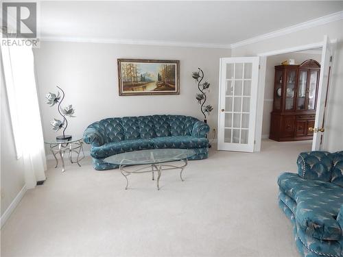 1701 Blakely Drive, Cornwall, ON - Indoor Photo Showing Living Room