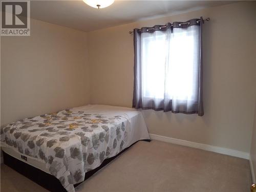 1701 Blakely Drive, Cornwall, ON - Indoor Photo Showing Bedroom