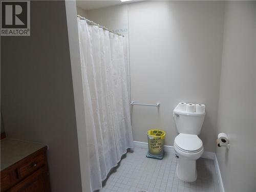 1701 Blakely Drive, Cornwall, ON - Indoor Photo Showing Bathroom