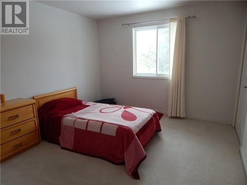 1701 Blakely Drive, Cornwall, ON - Indoor Photo Showing Bedroom