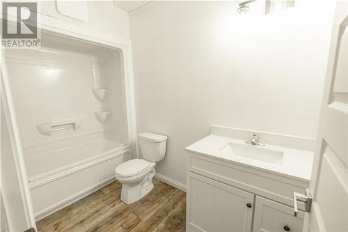 26 First Street W, Cornwall, ON - Indoor Photo Showing Bathroom