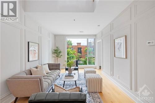 197 Lisgar Street Unit#209, Ottawa, ON - Indoor Photo Showing Living Room