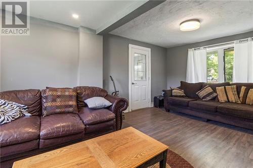 5431 Route 134, Dundas, NB - Indoor Photo Showing Living Room