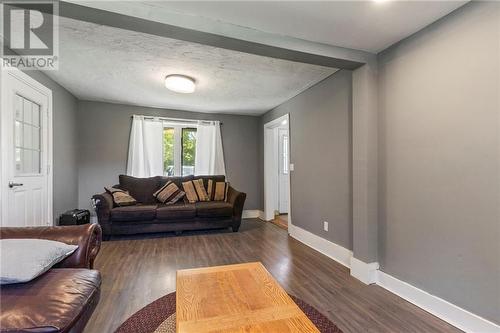 5431 Route 134, Dundas, NB - Indoor Photo Showing Living Room