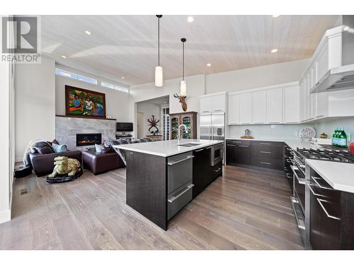 173 Whitetail Ridge, Vernon, BC - Indoor Photo Showing Kitchen With Upgraded Kitchen