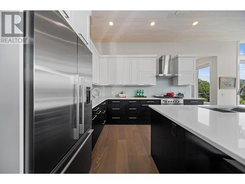 173 Whitetail Ridge, Vernon, BC - Indoor Photo Showing Kitchen With Upgraded Kitchen