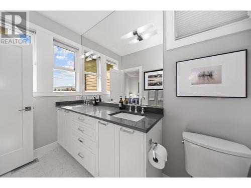 173 Whitetail Ridge, Vernon, BC - Indoor Photo Showing Bathroom