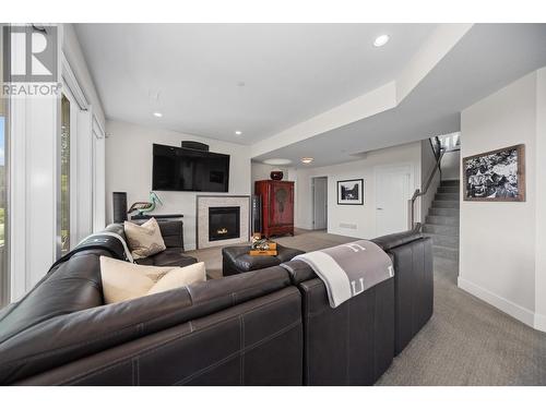 173 Whitetail Ridge, Vernon, BC - Indoor Photo Showing Living Room With Fireplace