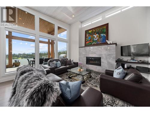 173 Whitetail Ridge, Vernon, BC - Indoor Photo Showing Living Room With Fireplace