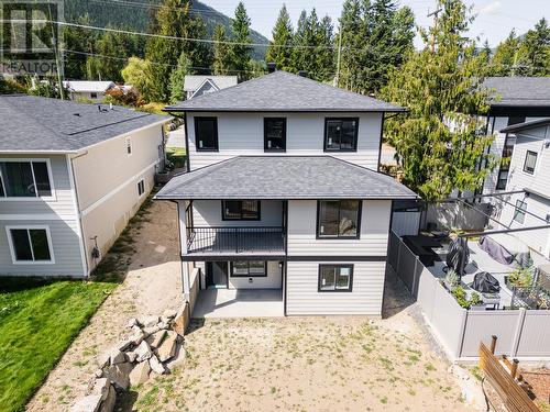 1407 Crease  Avenue, Nelson, BC - Outdoor